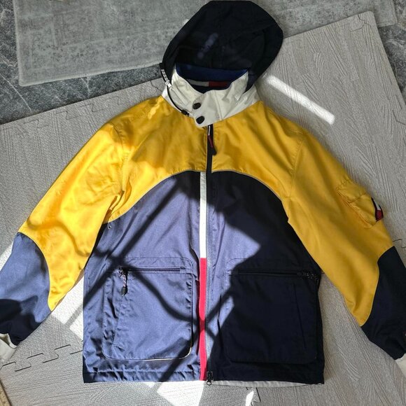 Vintage Tommy Hilfiger 90s Jacket Water Repellent Jacket With Packable Hood - Picture 4 of 8